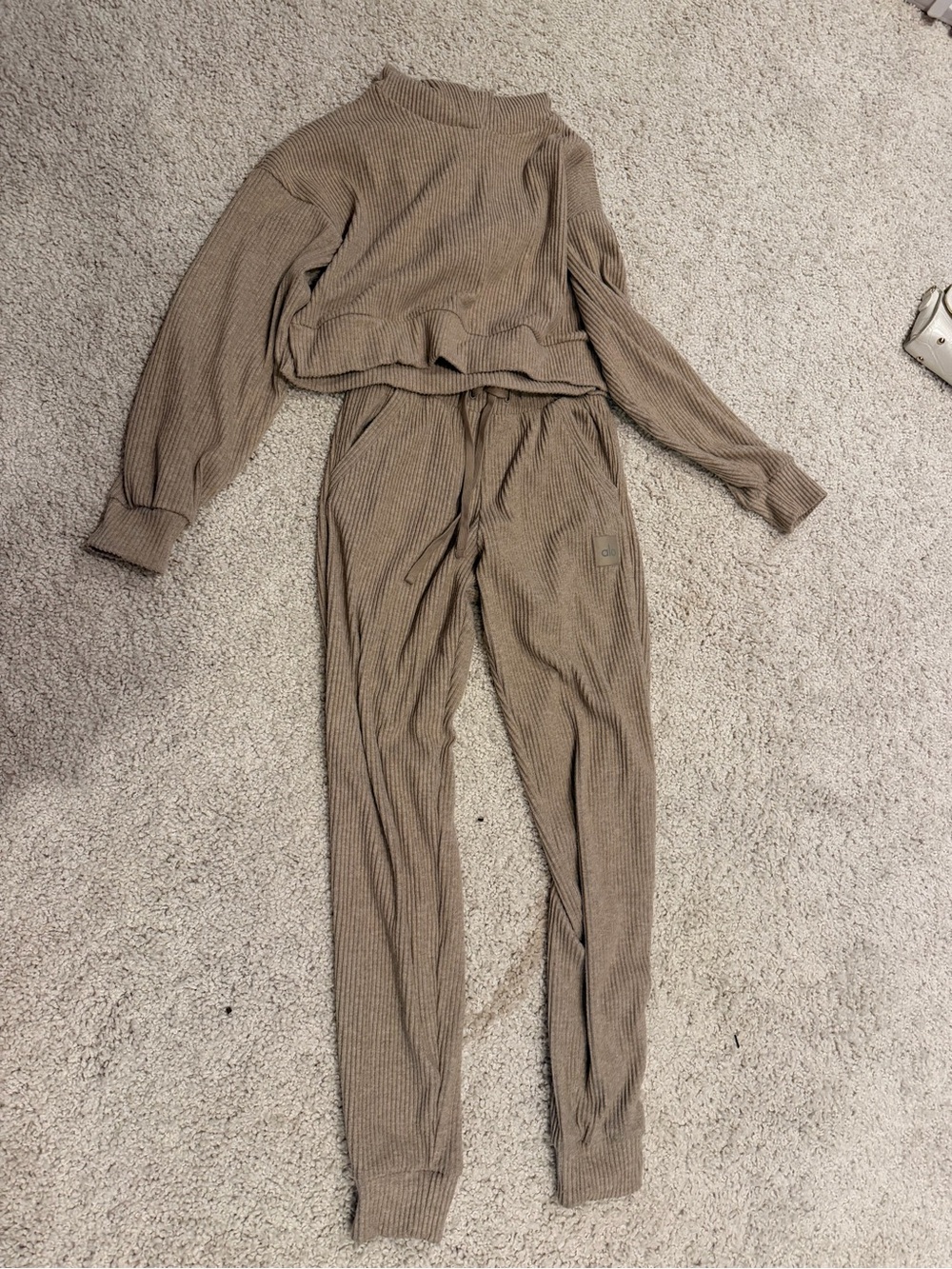 ALO Yoga Ribbed Lounge Set in Taupe Beige